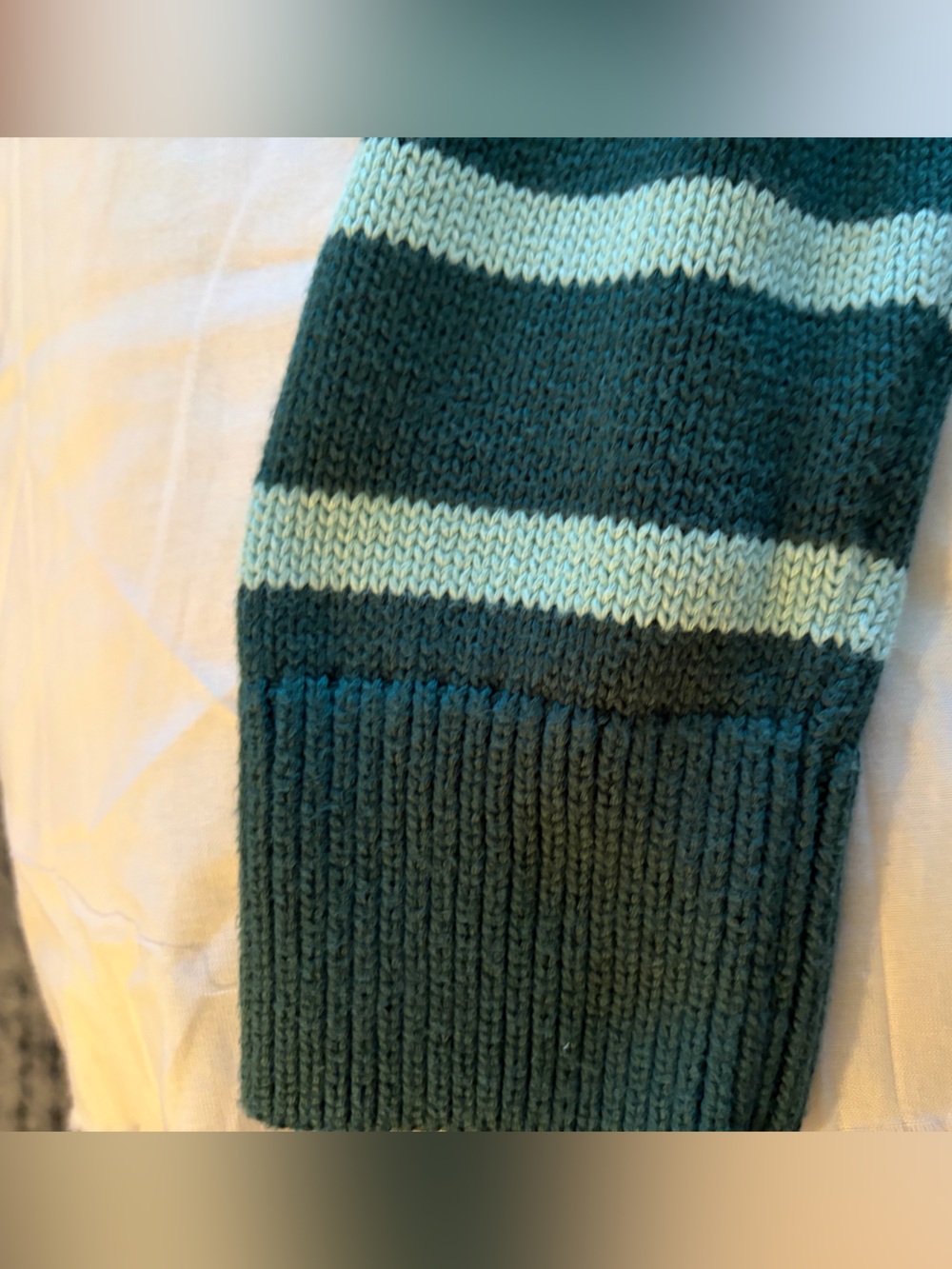 Like New Vineyard Vines, Size Large, Dark Green & Mint Striped Crewneck Sweater - Picture 9 of 9